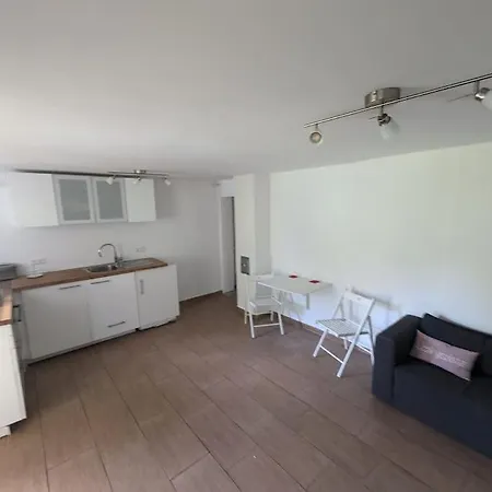 Messewohnung In Traumhafter Lage *